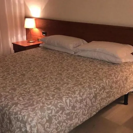 Hotel Select 2*
